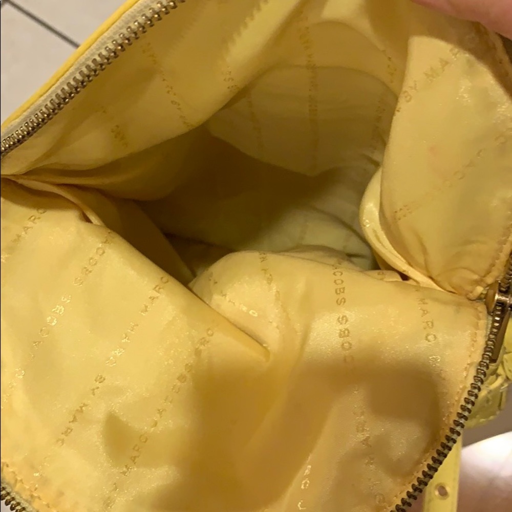Cute yellow Marc Jacobs crossbody - Picture 7 of 9
